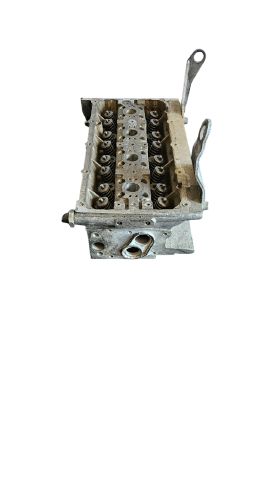 AUDİ A3 1.6 FSİ BLF SİLİNDİR KAPAĞI