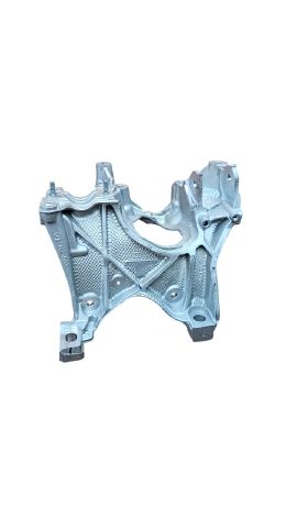 AUDİ A4 SAĞ TRAVERS AYAĞI