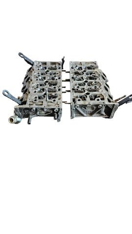 AUDİ A6 3.0 TDİ CRT SİLİNDİR KAPAĞI