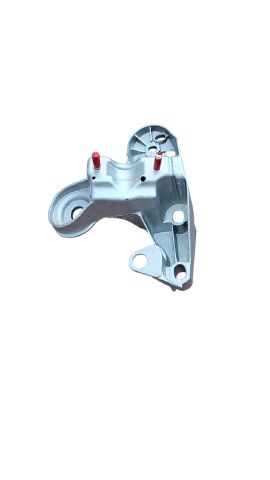 VOLKSWAGEN PASSAT SAĞ SEHPA KULAĞI